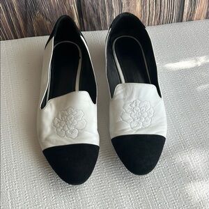 Anne Fontaine Black and‎ White Floral Loafers